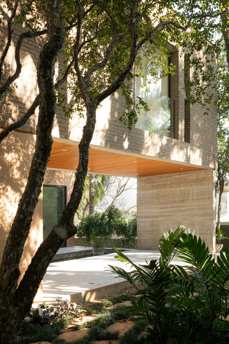 Tamanás House